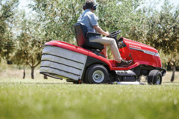 HONDA HF2625 HTEH -Kosiarka traktorek ogrodowy z przeglądem zerowym