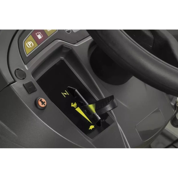 Traktorek kosiarka STIGA Tornado 7108 W + olej gratis